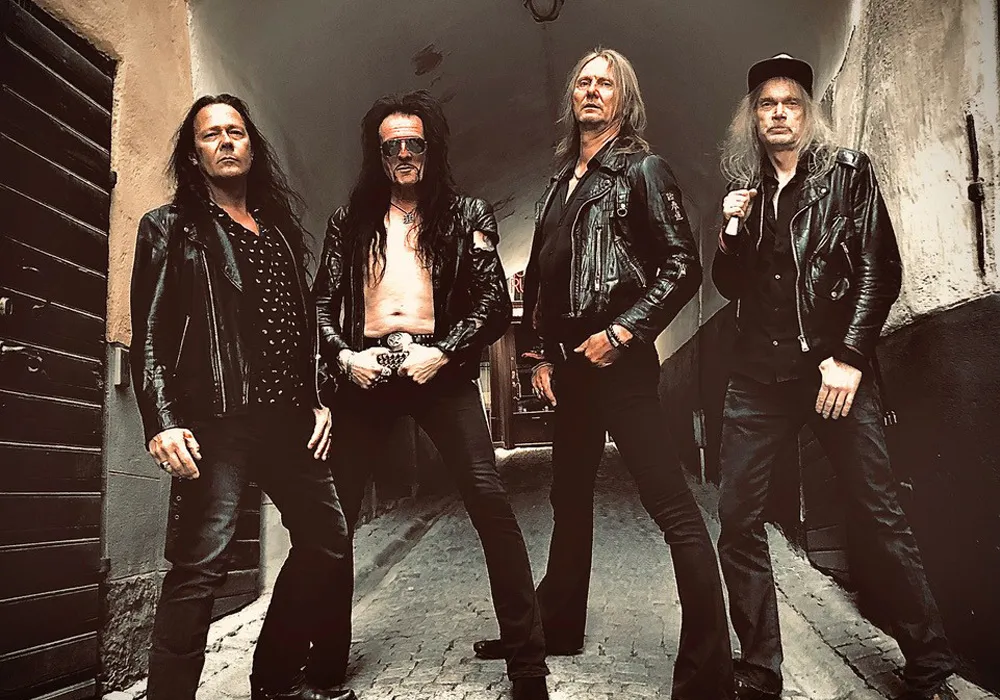 glorious bankrobbers band photo