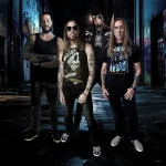 kissing kaos band photo