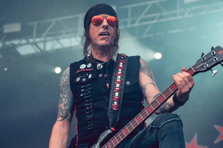 rachel bolan skid row band photo