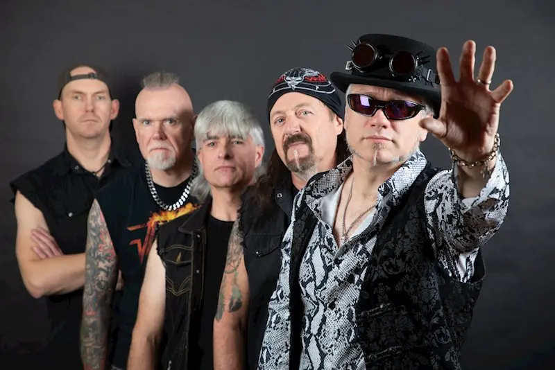 toys that bite band photo