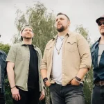 wood burnt red band photo